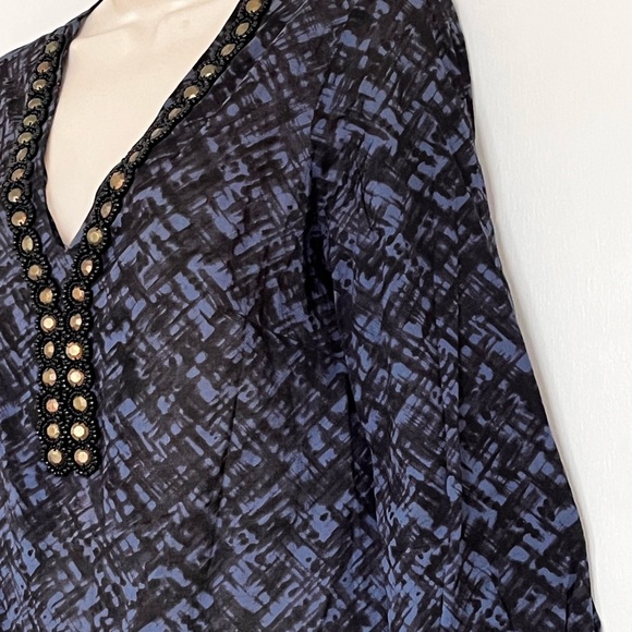 ⭐️Bogo⭐️ 🎈Michael Kors XS  petite studdded v neck top - Picture 5 of 13